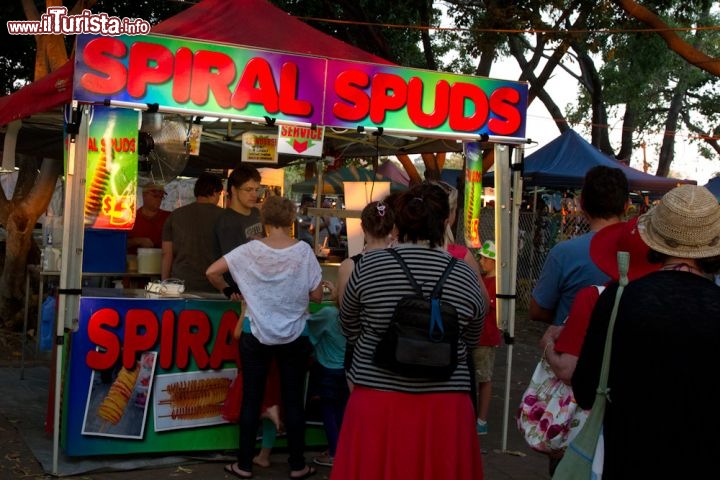 Immagine Sunset Markets Mindil Beach: stand gastronomico ai mercatini di Darwin