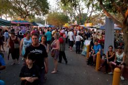 I Mercatini di Darwin: Mindil Beach Sunset Markets ...