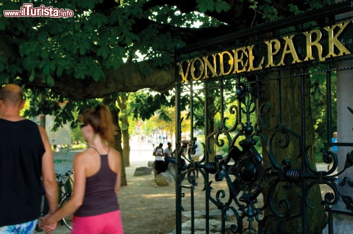 Immagine Ingresso Vondelpark Amsterdam, il parco più grande della cità