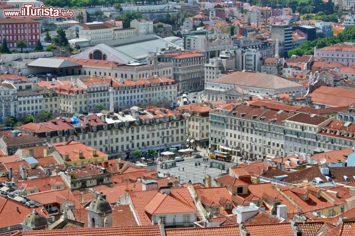 Immagine Baixa Pombalina vista panoramica Lisbona. Cortesia foto wikipedia, user: Alegna13 - common creative