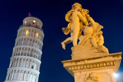 Torre di Pisa di notte - © Frank Fischbach / Shutterstock.com