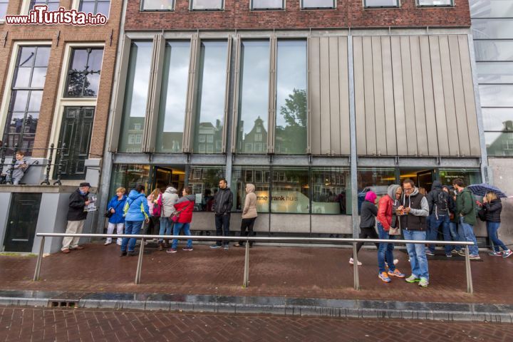 Immagine La facciata della casa di Anna Frank in centro ad amsterdam - © e X p o s e  / Shutterstock.com