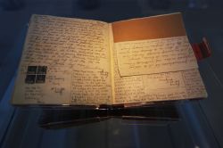 Il diario originale di Anna Frank, una delle perle del museo di Anne Frankhuis di Amsterdam