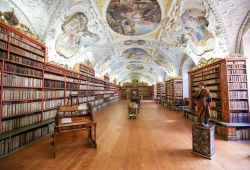 La biblioteca del monastero di Strahov (Strahovska ...