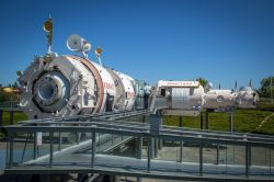 Toulouse: la stazione spaziale MIR dove gli astronauti si sono addestrati prima di partire per lo spazio - foto copyright Cité de l'espace