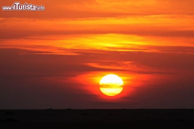Immagine Tramonto nel deserto
DONNAVVENTURA® 2010 - Tutti i diritti riservati - All rights reserved