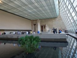 Sala MET Tempio Egizio di Dendur NYC