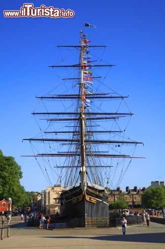 Immagine La prua del Cutty Sark, varato nel 1869 era il veliero più veloce del mondo. Oggi ormaggiato nella marina di Greenwich. - © visitlondonimages/ britainonview