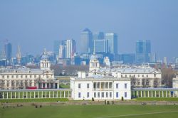 Da Greenwich Park la vista sul National Maritime Museum e Canary Wharf - © visitlondonimages/ britainonview/ Pawel Libera