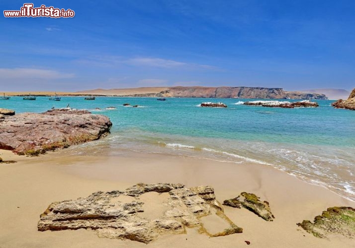 La costa peruviana nei pressi di Paracas sulla magica costa peruviana del sud - © DONNAVVENTURA® 2012 - Tutti i diritti riservati - All rights reserved