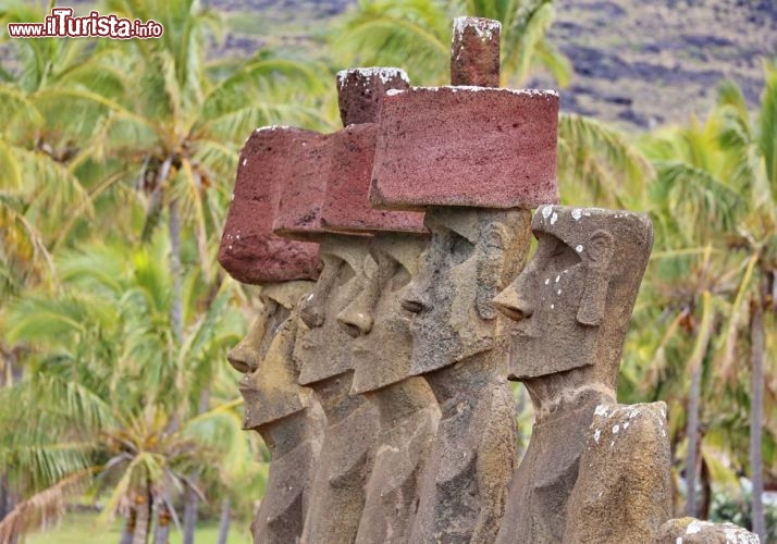 I moai del sito di Anakena (Rapa-Nui Cile) - © DONNAVVENTURA® 2012 - Tutti i diritti riservati - All rights reserved