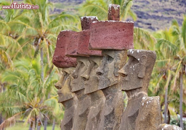 I moai del sito di Anakena (Rapa-Nui Cile) - © DONNAVVENTURA® 2012 - Tutti i diritti riservati - All rights reserved