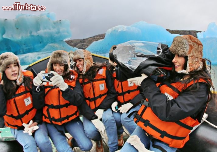Iceberg presso il lago Grey: il clima è decisamente invernale! - © DONNAVVENTURA® 2012 - Tutti i diritti riservati - All rights reserved