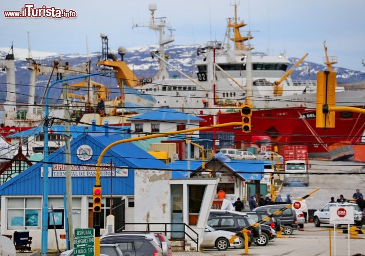 Il porto di Ushuaia è il punto di partenza di moltissime escursioni nella Terra del Fuoco in Argentina - © DONNAVVENTURA® 2012 - Tutti i diritti riservati - All rights reserved