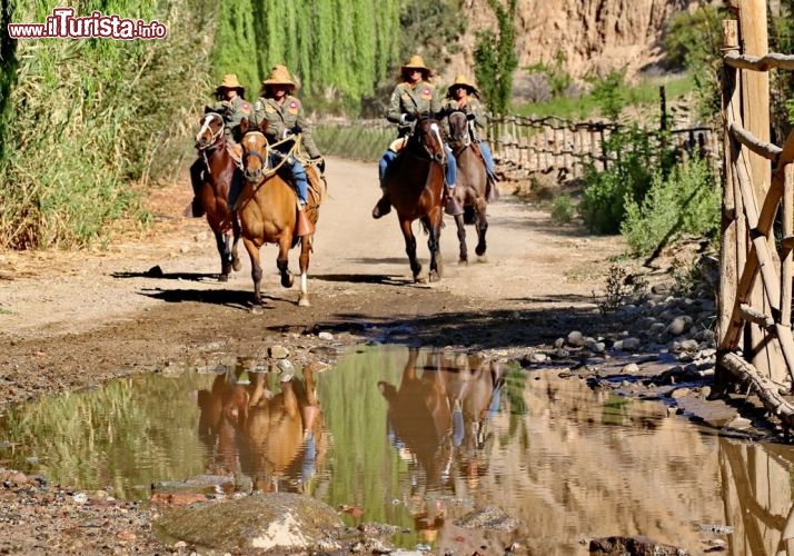 La cavalcata delle ragazze nella Valle de elqui - © DONNAVVENTURA® 2012 - Tutti i diritti riservati - All rights reserved