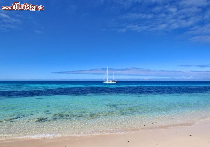 Il mare straordinario di Castaway Island. L'isola si trova nell'arcipelago delle Isole Fiji e fu scelta dal regista Robert Zemeckis per ambientare il suo omonimo film - © DONNAVVENTURA® 2012 - Tutti i diritti riservati - All rights reserved