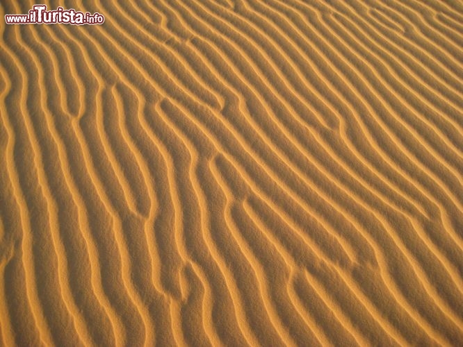 I disegni del vento sulle dune dell'Erg Chebbi in marocco, nei pressi di Merzouga - Foto di Mara Agostini