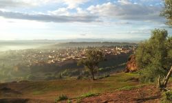 Fes (Marocco) al mattino, avvolta da una luce ...