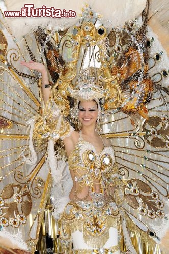 La Regina del Carnevale di Tenerife, siamo alle Isole Canarie - © Luciano de la Rosa / Shutterstock.com