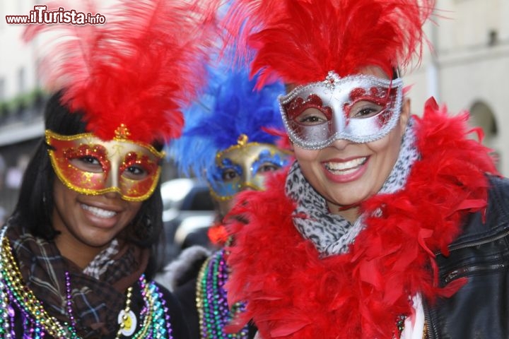 Maschere al Carnevale di New Orleans Lousiana durante il famoso Mardi Gras - © Dustie / Shutterstock.com