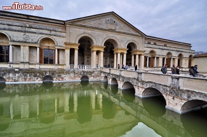 Immagine Le Pescherie del giardino est del Palazzo Te a Mantova