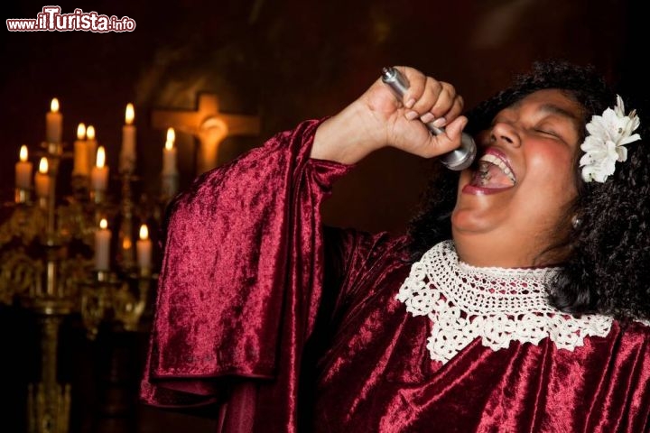 Immagine Esibizione di una cantante Gospel ad Harlem - © Anneka / shutterstock.com