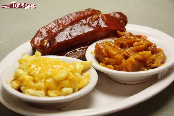Immagine Il soul food del Sylvia's Restaurant a New York City - © Clayton Cotterell / www.nycgo.com