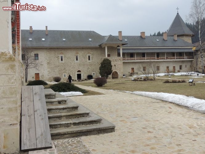 Immagine Complesso del monastero di Sucevita in Romania settentrionale - © Monia Savioli
