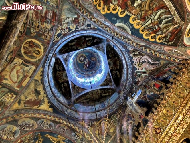 Immagine Cristo dipinto come si può ammirare all'interno del monastero di Sucevita in Romania - © Monia Savioli