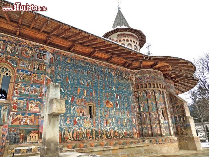 Immagine Gli affreschi del monastero di Voronet, Bucovina la regione nel nord-est della Romania - © Monia Savioli