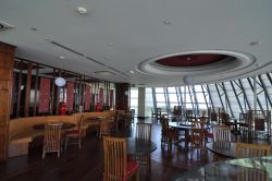 Hotel Corinthia khartoum: la sala panoramica del ristorante asiatico Rickshaw, posto nel livello più alto, al 18° piano