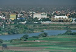 La famosa confluenza tra Nilo Azzurro e Nilo bianco come viene vista dai piani alti dell'Hotel Corinthia Khartoum