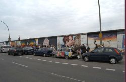 La porzione più lunga del muro di Berlino, ...