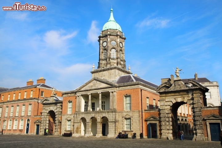 Immagine Castello di Dublino, la fortezza si trova nel centro della capitale dell'Irlanda - © Artur Bogacki / Shutterstock.com