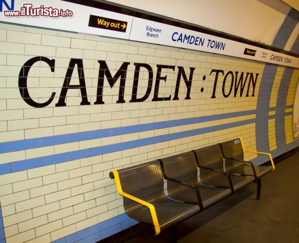 Immagine Fermata metropolitana underground di Camden Town a Londra 88644007- © Pedro Rufo / Shutterstock.com