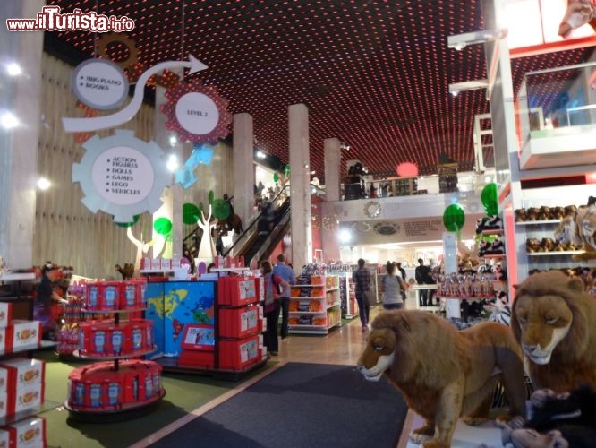 Immagine FAO Schwarz, il negozio di giocattoli a New York City, per la gioia dei bambini e non solo