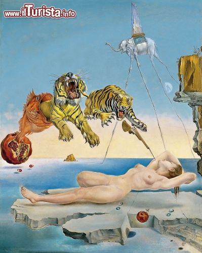 Immagine Una famoso dipinto "onirico" di Salvador Dali al Museo Tyssen di Madrid, una delle collezioni d'arte più importanti della Spagna