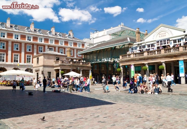 Immagine Covent Garden square la elegante piazza in centro a Londra - © Kamira / Shutterstock.com