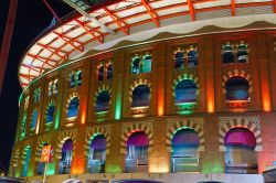 Las Arenas il centro commerciale ex arena dei ...