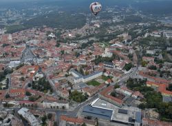 Una mongolfiera sorvola il centro storico (Patrimonio ...