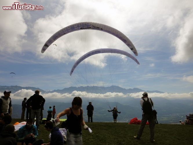I primi decolli alla Coupe Icare a Saint Hilaire du Touvet