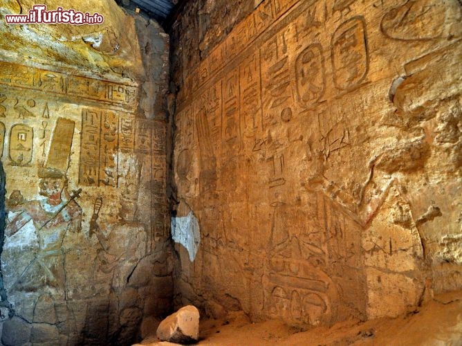 Camera scavata nel Gebel Barkal Karima Sudan - Per ulteriori informazioni: I viaggi di Maurizo Levi ed in particolare il Tour del Regno dei Faraoni Neri