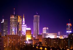 Il centro moderno di Varsavia: la Skyline della capitale della Polonia ricorda quella delle grandi città occidentali - © Chaoss / Shutterstock.com