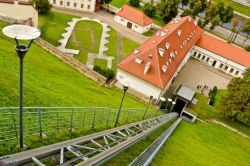 Funicolare che porta alla torre Gediminas a Vilnius