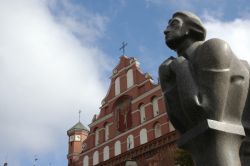 Statua del poeta Adam Mickiewicz, Vilnius