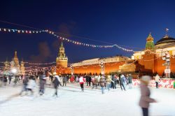 Pattinaggio sul ghiaccio sulla Piazza Rossa di Mosca - © Pavel Losevsky - Fotolia.com