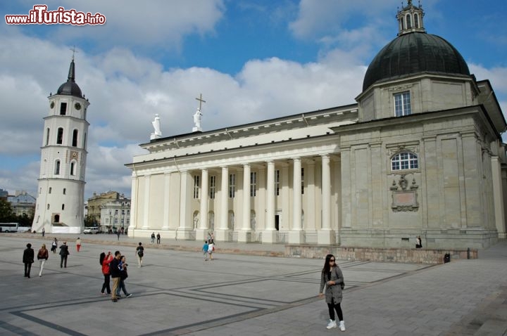 Cosa vedere e cosa visitare Cattedrale dei Santi Stanislao e Vladislao