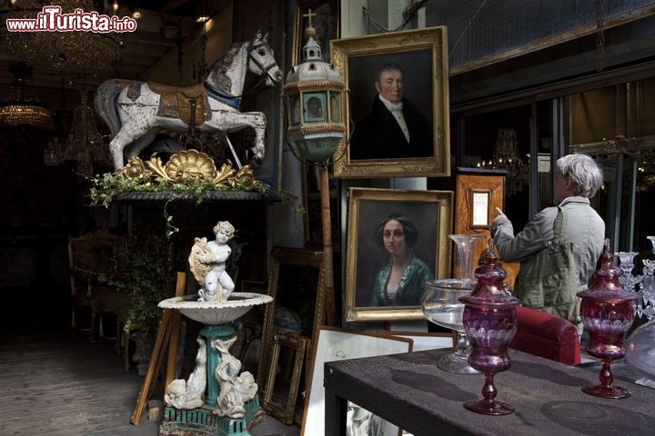 Immagine Merce esposta al Marche aux Puces de Saint-Ouen - © Paris Tourist Office / Amélie Dupont