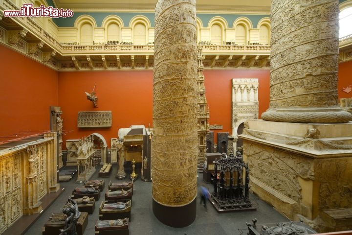 Immagine Una delle Cast Courst, cioè una delle sale dei calchi che si trovano all'interno del Victoria Albert Museum di Londra - Cortesia foto: www.visitlondon.com/it
