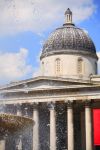 L'ingresso e la cupola della National Gallery a Trafalgar Square, London  - © www.visitlondon.com/it